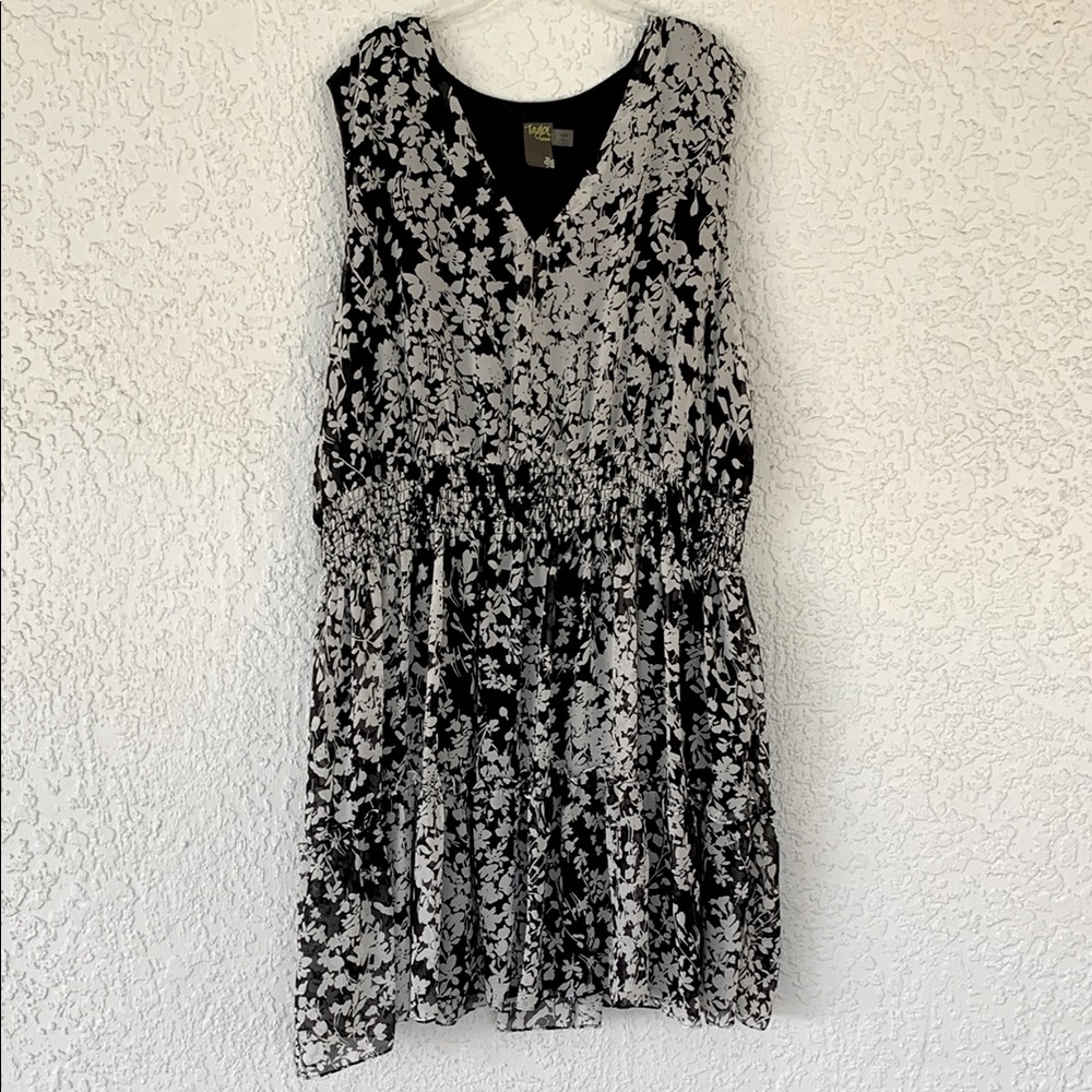 Taylor woman Floral Black and White Dress size 24W